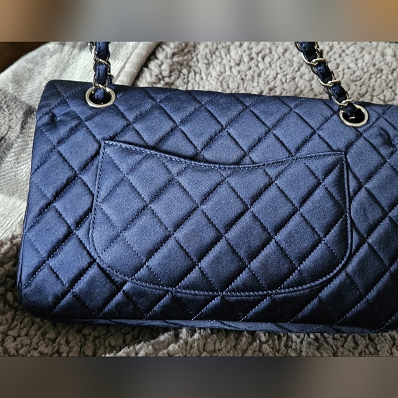 Chanel Medium Double Flap Bag Navy Blue – Limited Edition - Picture 8 of 10